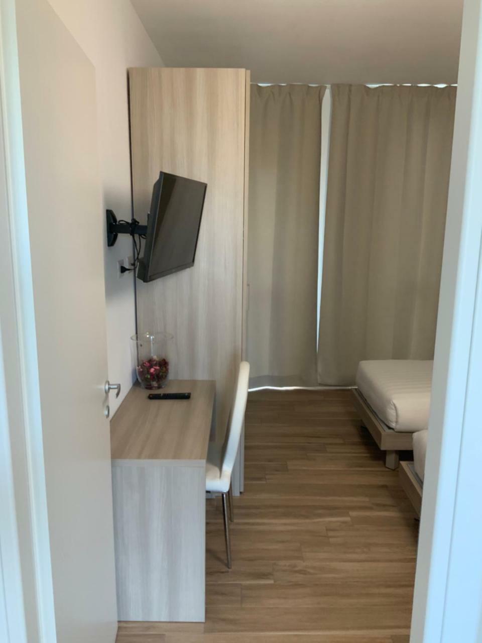 Bed and Breakfast Relais Fiera Milano Pero Exterior foto