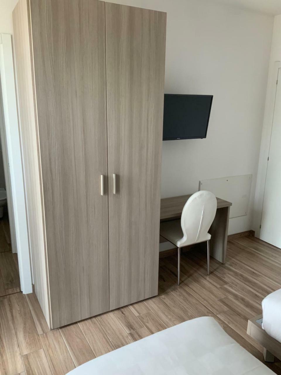 Bed and Breakfast Relais Fiera Milano Pero Exterior foto