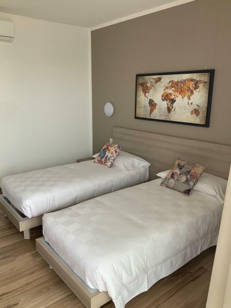 Bed and Breakfast Relais Fiera Milano Pero Exterior foto